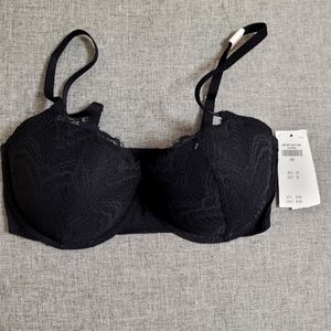 Gilly Hicks black push up bra (32D)